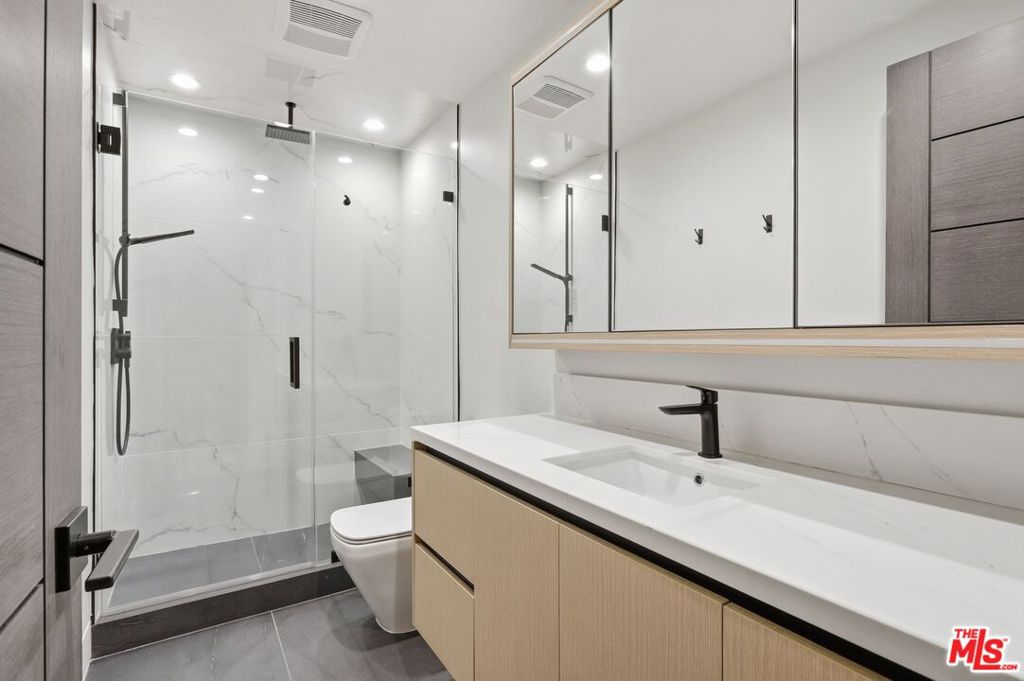 11769 Bellagio Road Property Photo 16