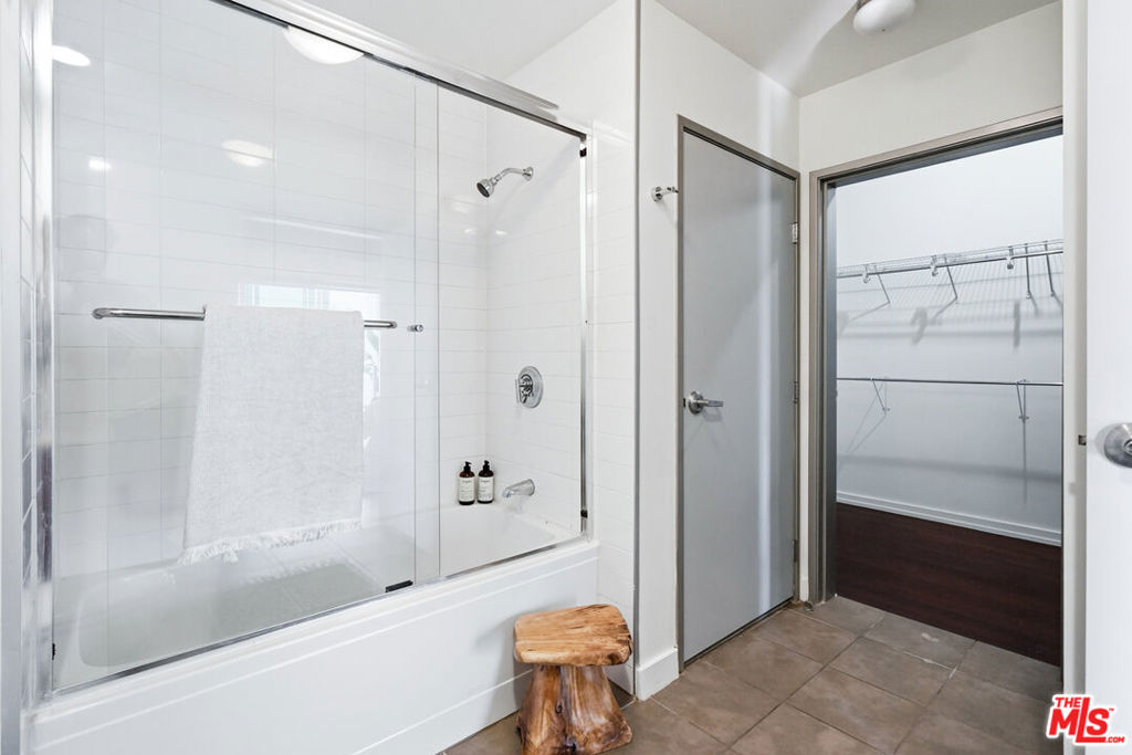 645 W 9th Street 342 Property Photo 28