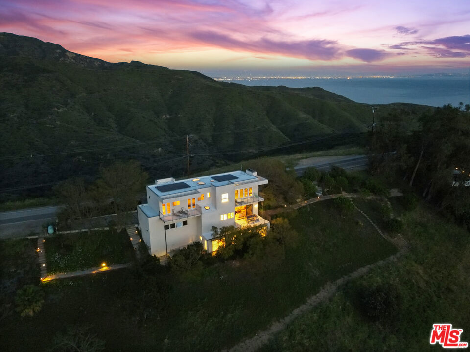 2727 Corral Canyon Road Property Photo 1