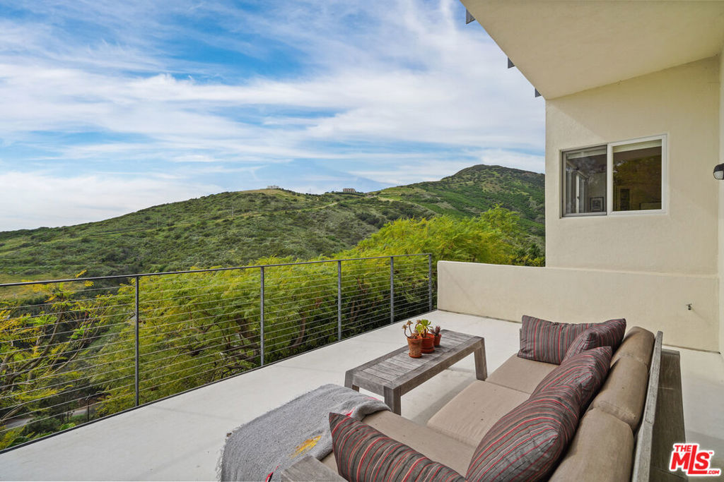 2727 Corral Canyon Road Property Photo 10