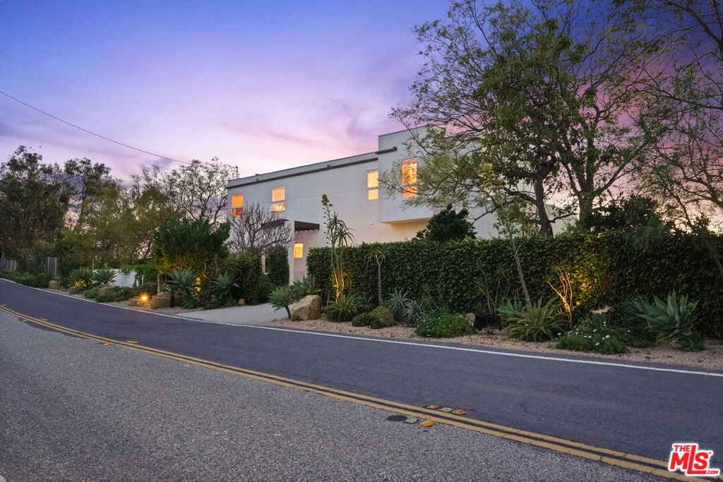 2727 Corral Canyon Road Property Photo 42