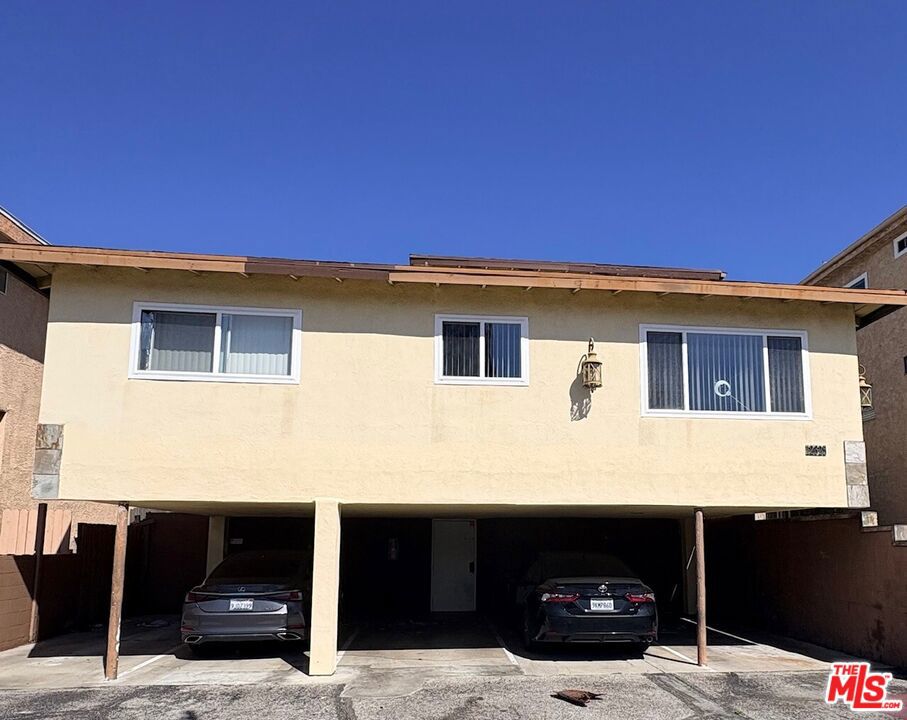 12325 Riverside Drive Property Photo 1
