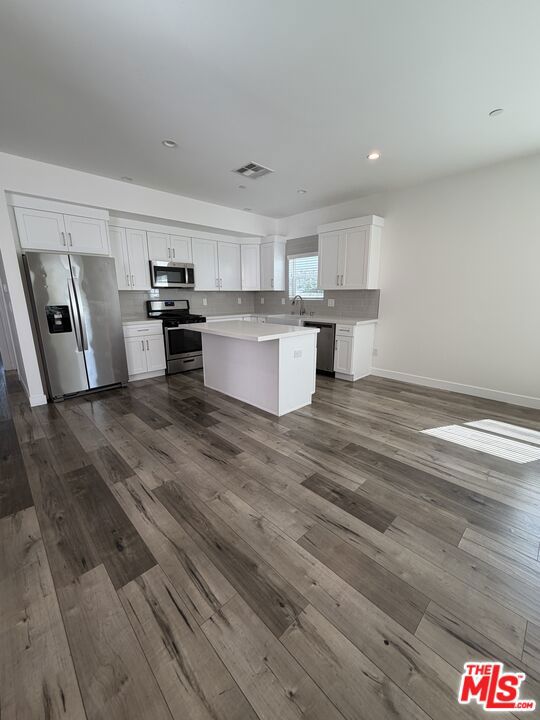 3944 S Budlong Avenue Property Photo 28