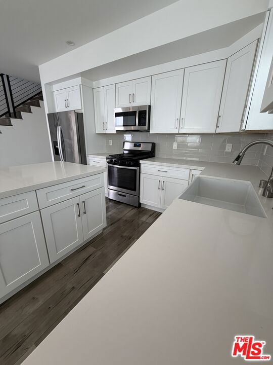 3944 S Budlong Avenue Property Photo 33