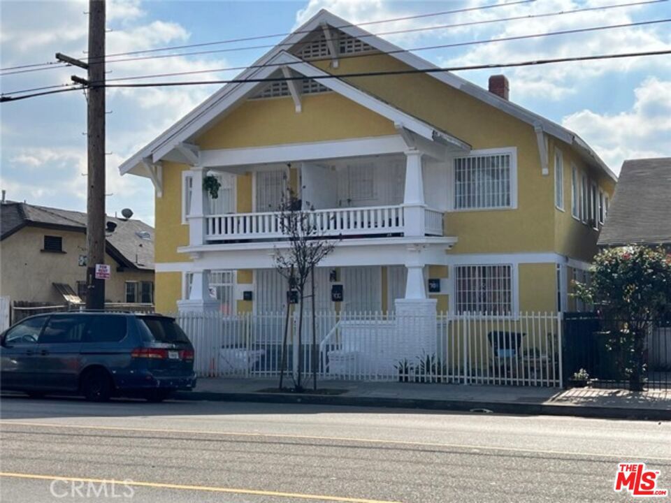 708 W Vernon Avenue Property Photo 1