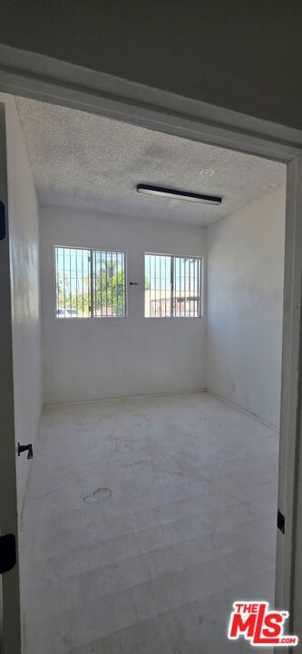 5151 S Western Avenue Property Photo 29