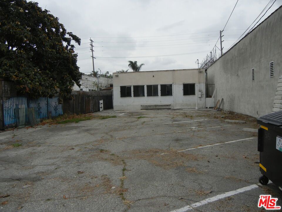 5151 S Western Avenue Property Photo 35