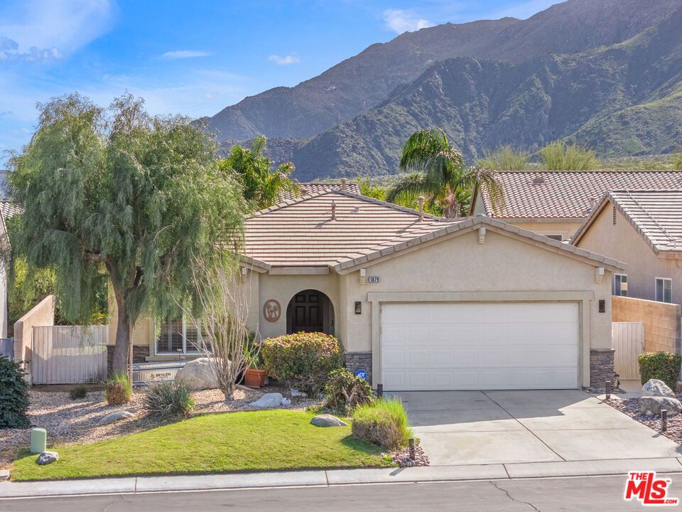 1079 Alta Cresta Property Photo 1