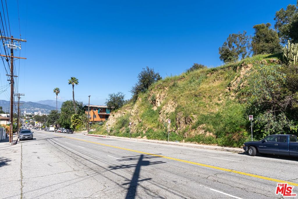 2280 Glendale Boulevard Property Photo 6