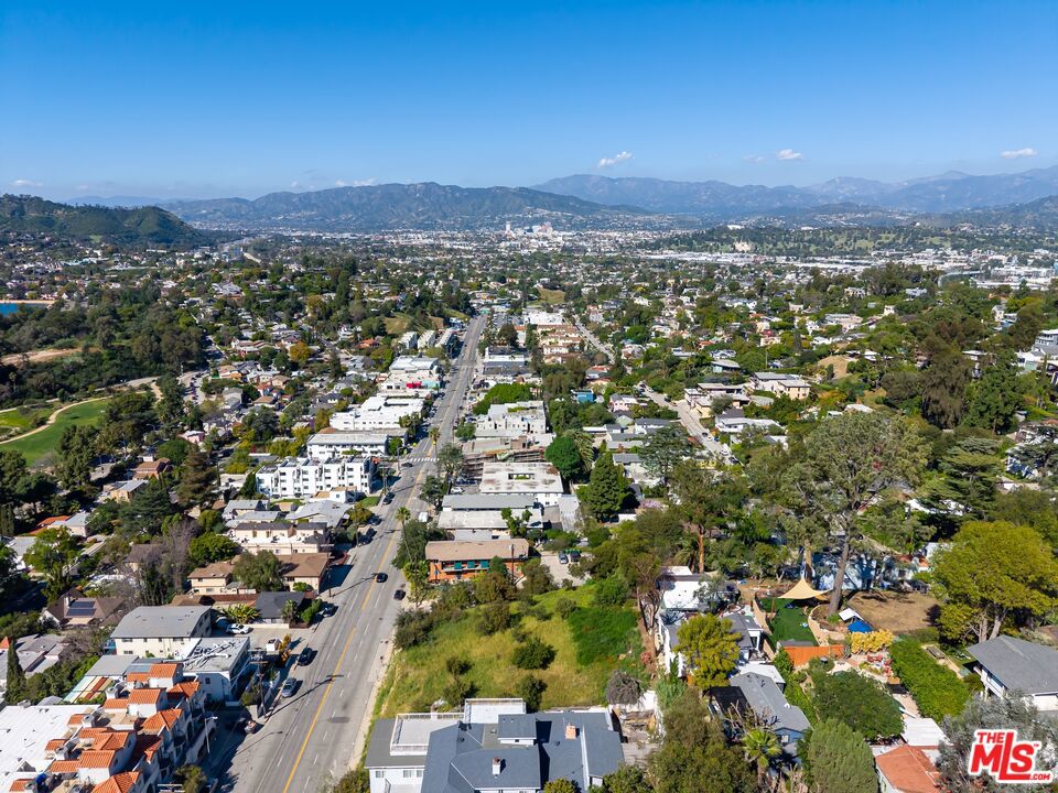 2280 Glendale Boulevard Property Photo 10