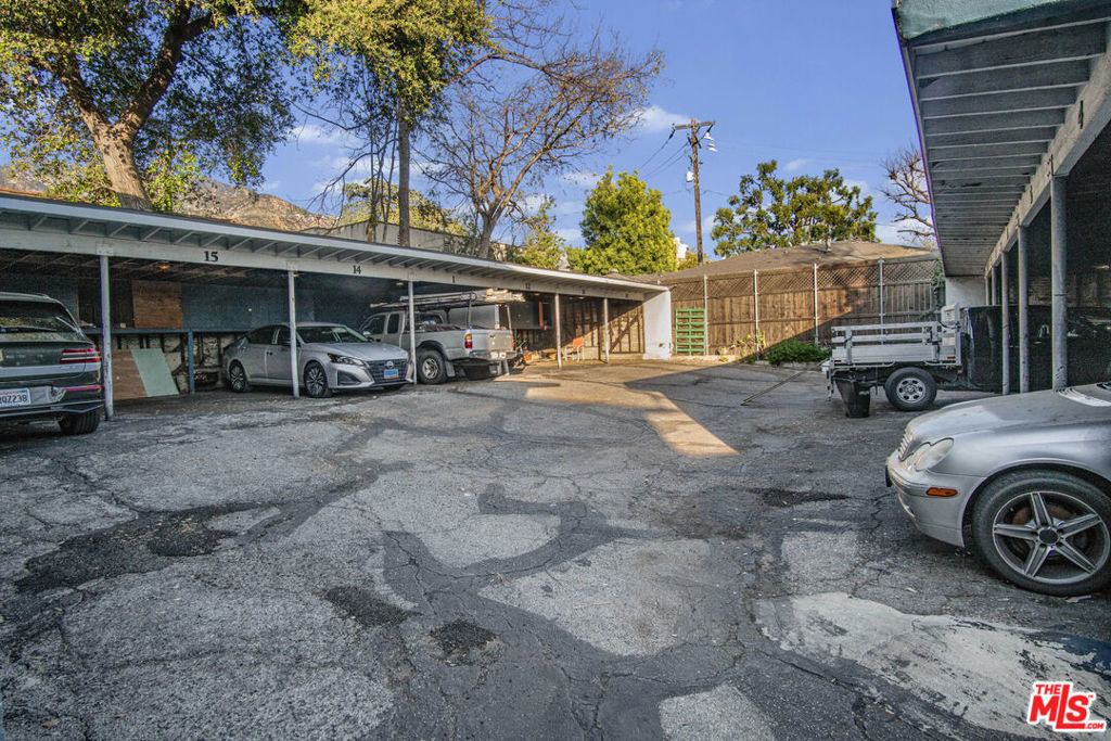 755 E Pine Street Property Photo 14