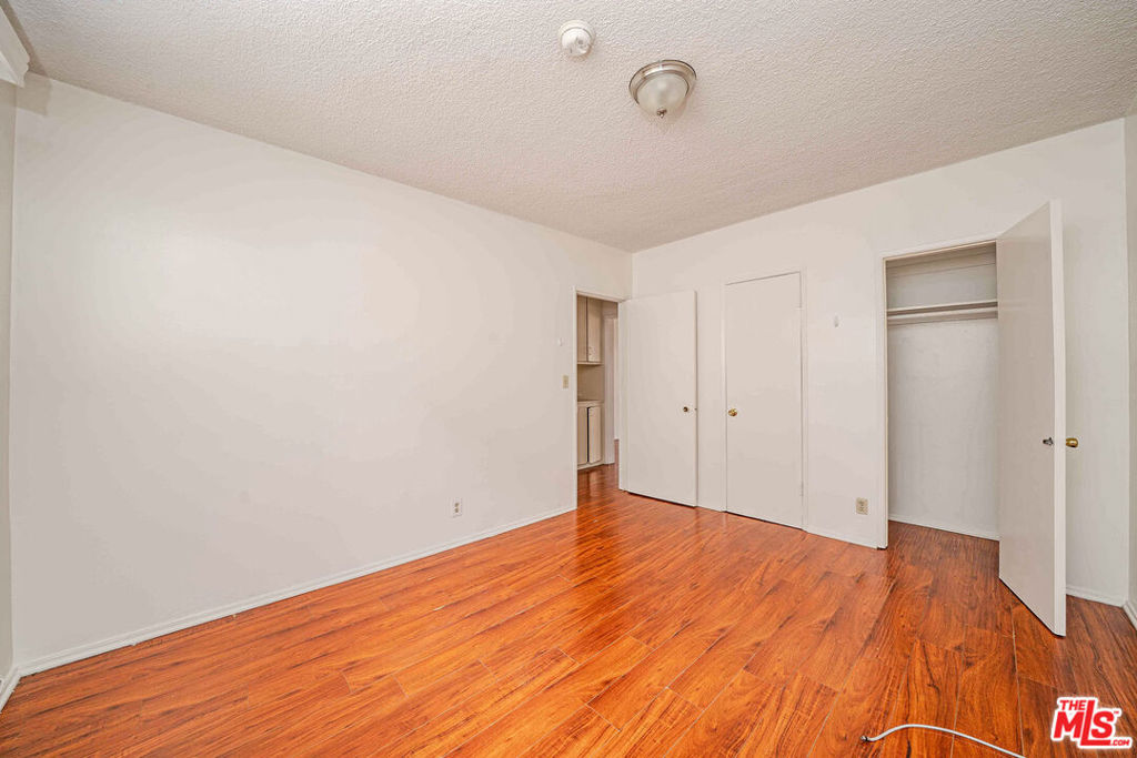 932 Fedora Street Property Photo 10