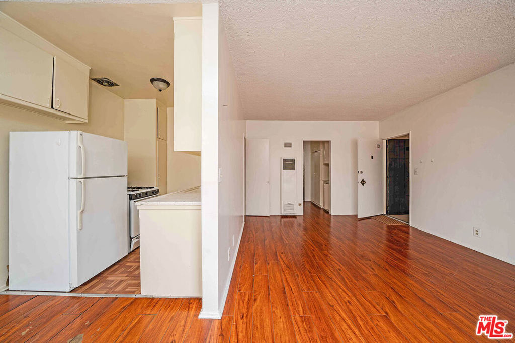 932 Fedora Street Property Photo 11