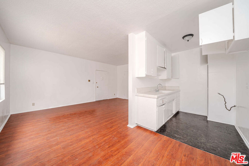 932 Fedora Street Property Photo 13