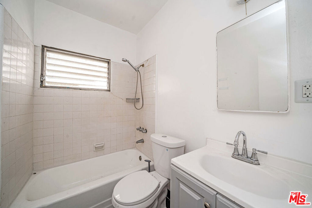 932 Fedora Street Property Photo 19