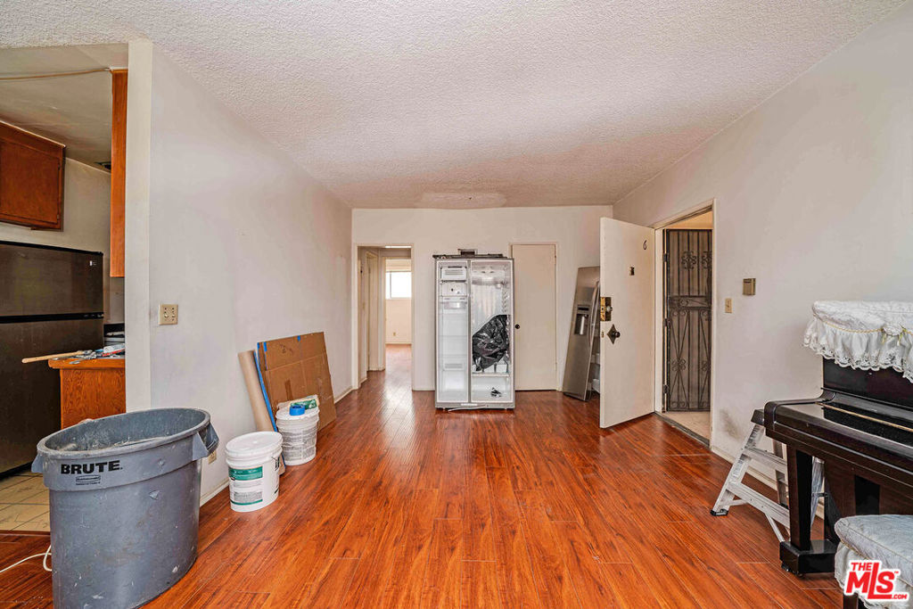932 Fedora Street Property Photo 28