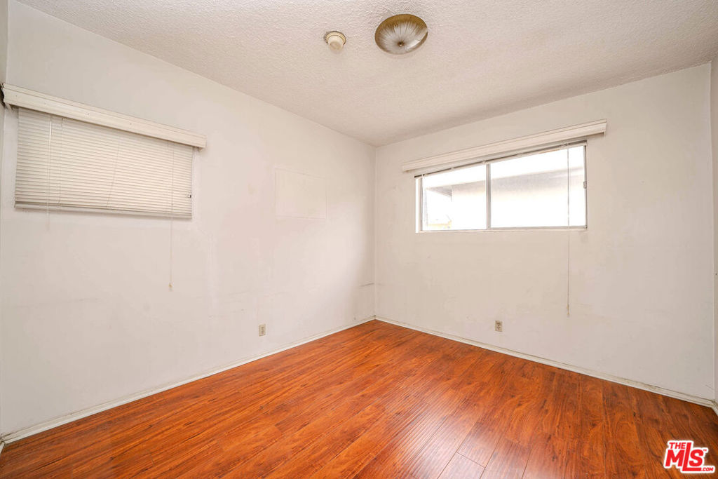932 Fedora Street Property Photo 31