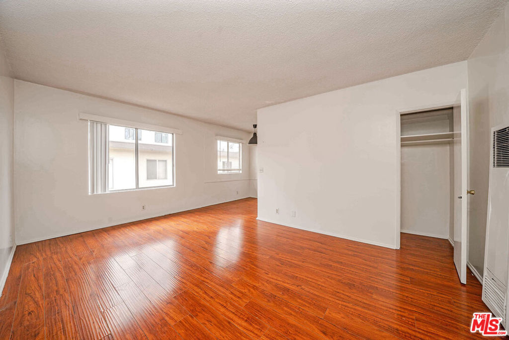 932 Fedora Street Property Photo 33