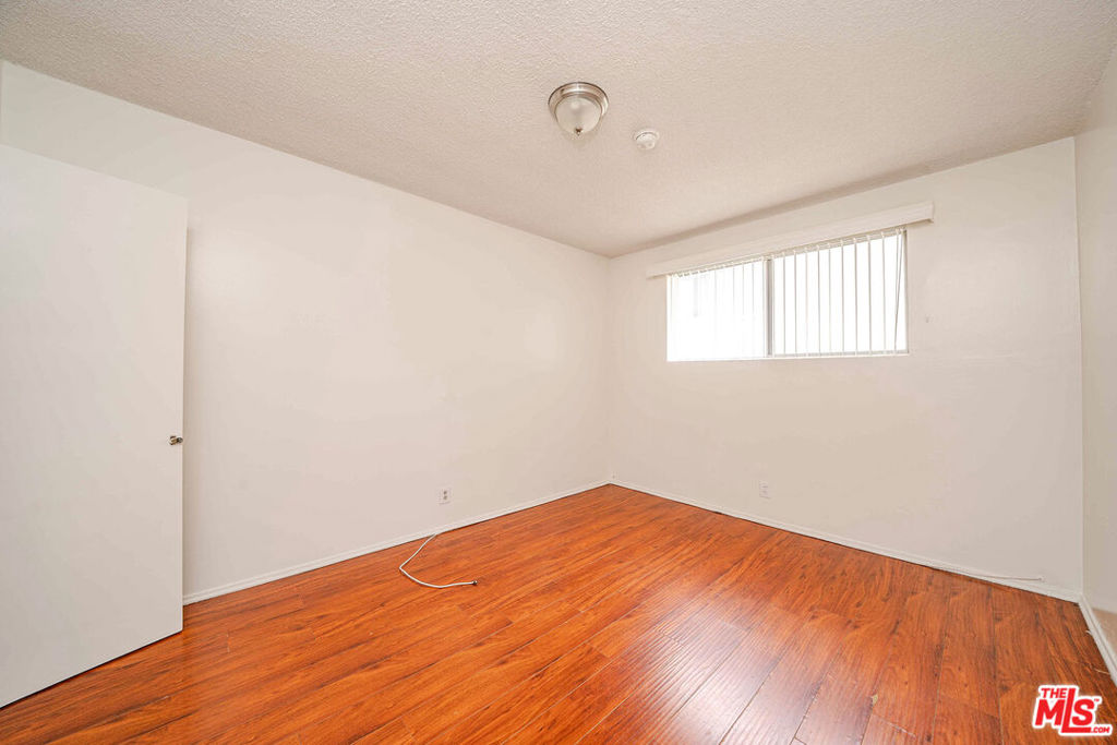 932 Fedora Street Property Photo 35