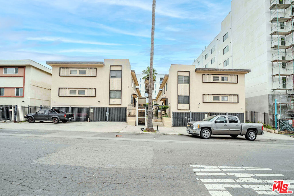 932 Fedora Street Property Photo 41