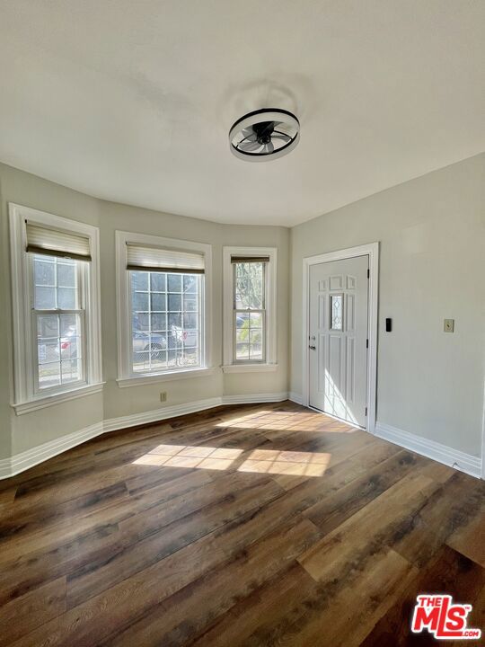 515 E 21st Street Property Photo 8
