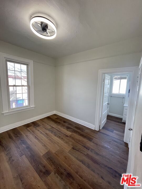 515 E 21st Street Property Photo 12