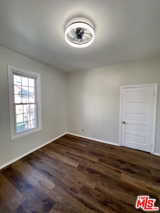 515 E 21st Street Property Photo 13