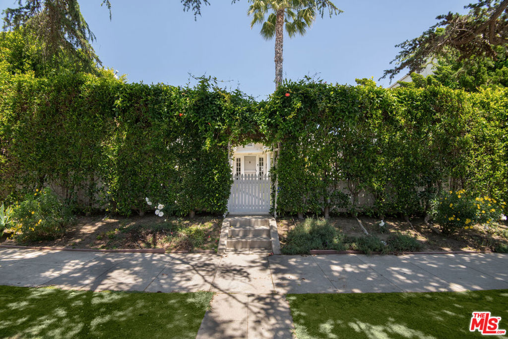 1047 9th Street Property Photo 3