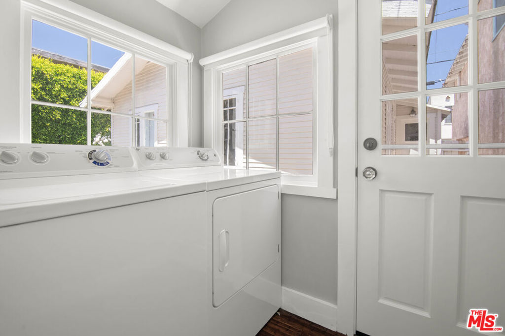 1047 9th Street Property Photo 9