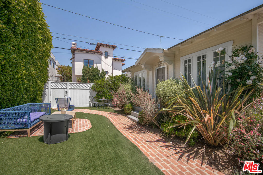 1047 9th Street Property Photo 11