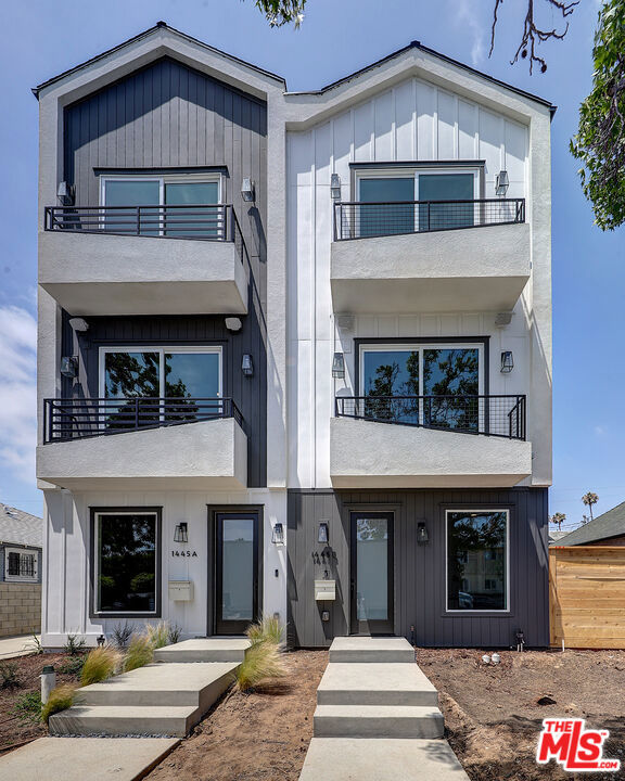 1445 S Redondo Boulevard Property Photo 1