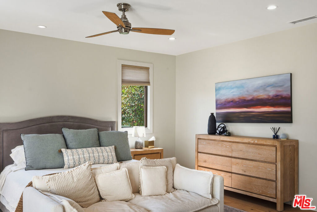 16820 Oak View Drive Property Photo 25
