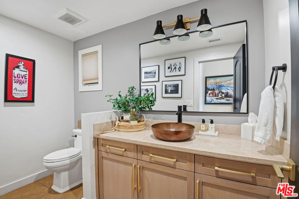 16820 Oak View Drive Property Photo 33