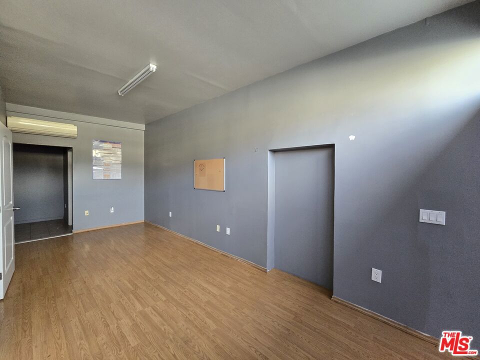 7036 Foothill Boulevard C Property Photo 3