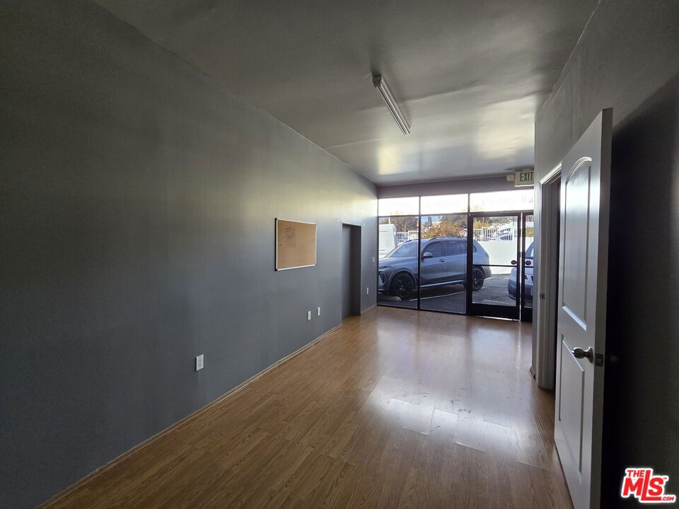 7036 Foothill Boulevard C Property Photo 7