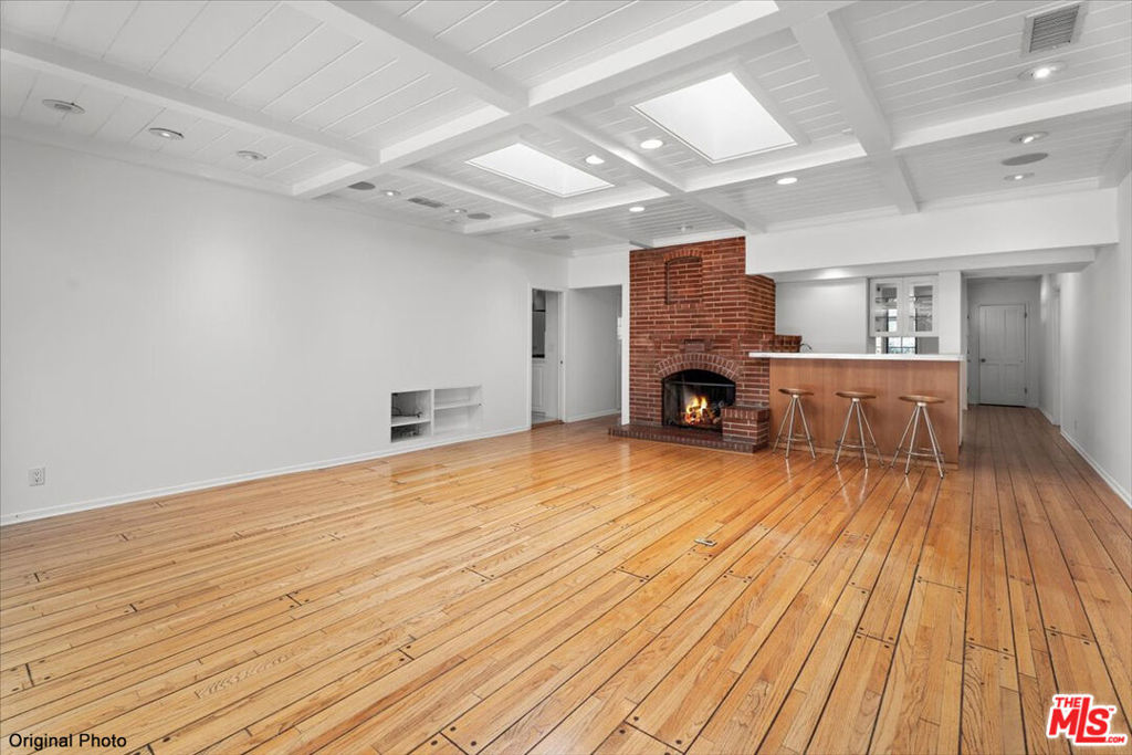 4031 Hollyline Avenue Property Photo 9