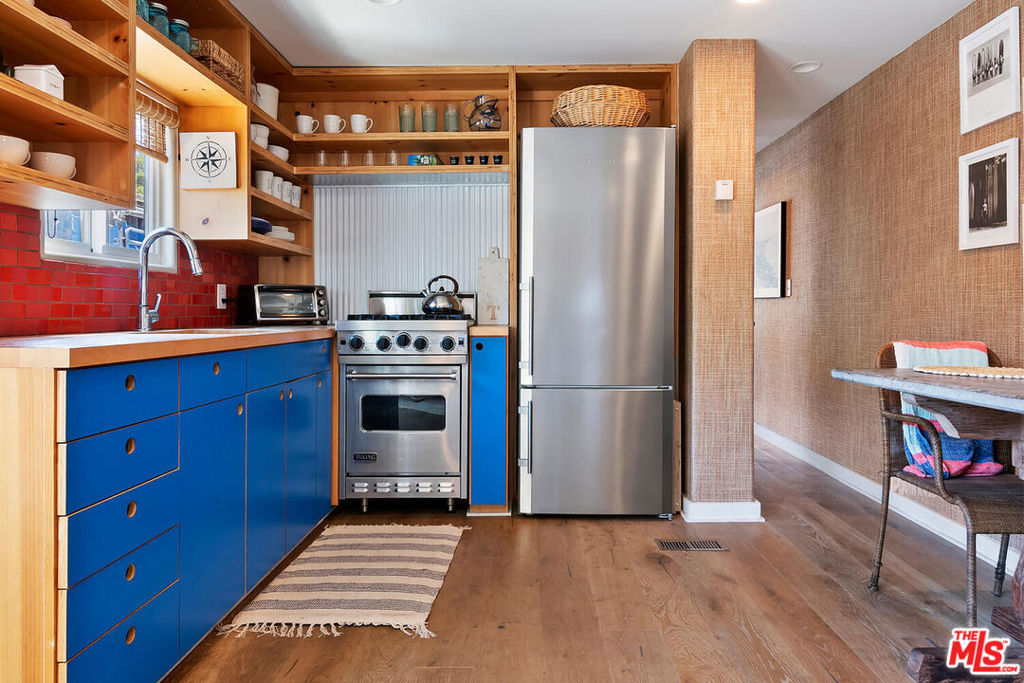 52 Paradise Cove Property Photo 5