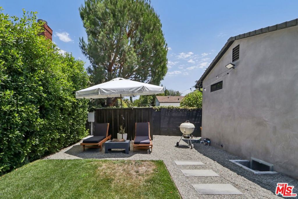 13117 Magnolia Boulevard Property Photo 21