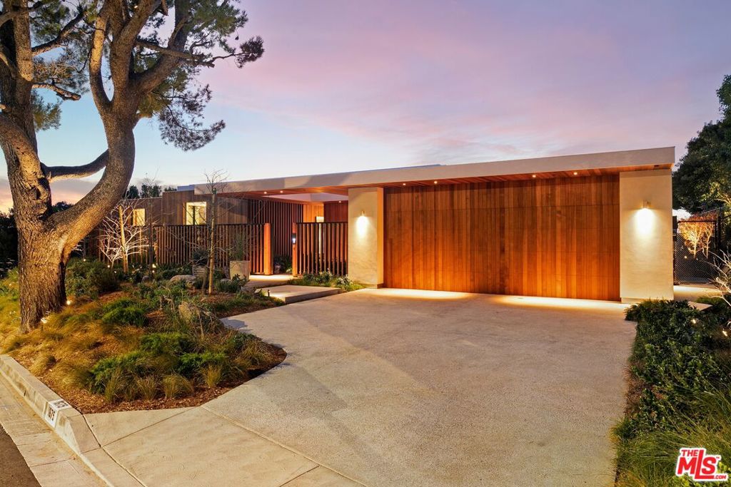 1675 Carla Property Photo 46