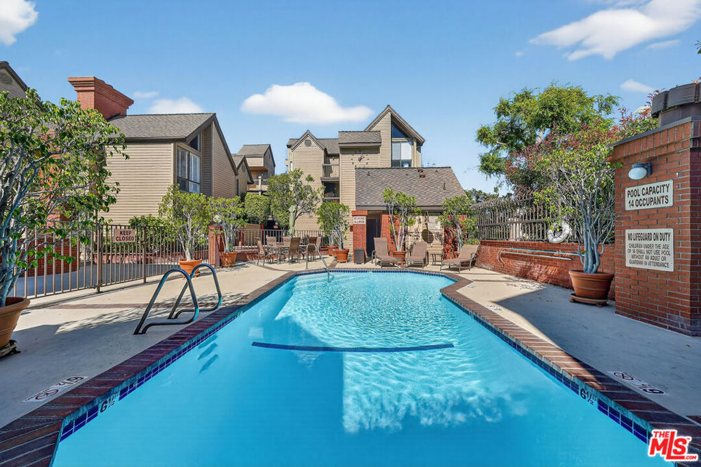 835 S Lucerne Boulevard 105 Property Photo 1