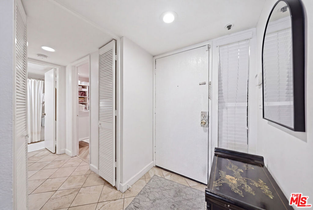 835 S Lucerne Boulevard 105 Property Photo 4