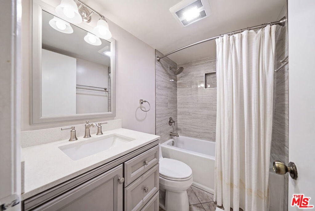 835 S Lucerne Boulevard 105 Property Photo 15