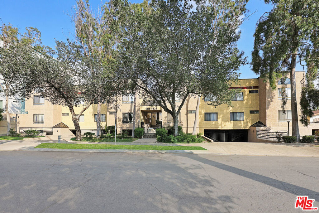 1818 Vassar Street Property Photo 4