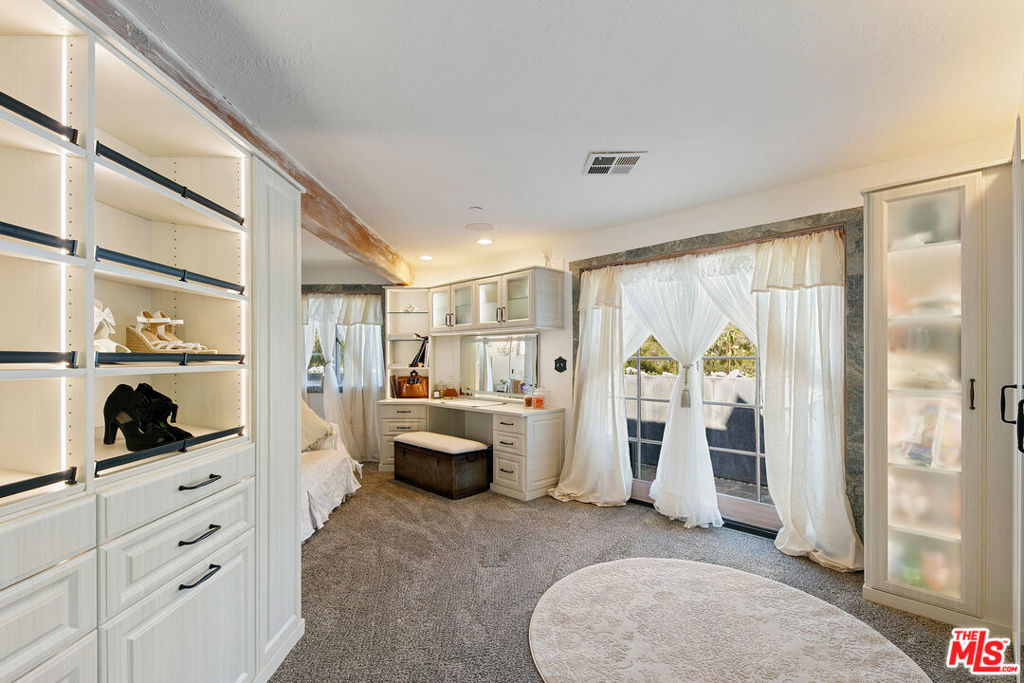 2851 Seabreeze Drive Property Photo 31