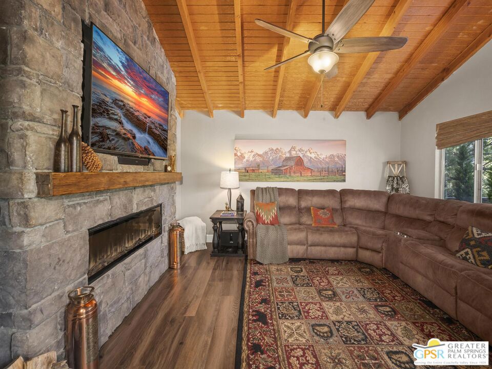53825 Marian View Drive Property Photo 18