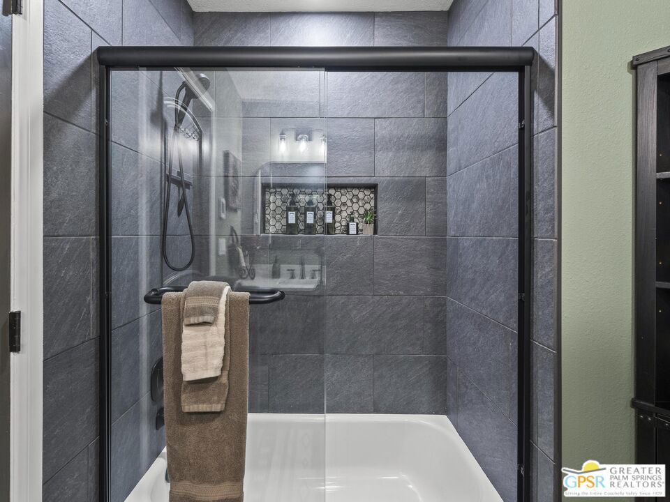 53825 Marian View Drive Property Photo 22