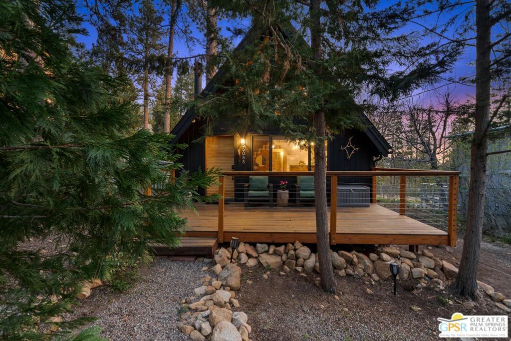 55055 John Muir Road Property Photo 3