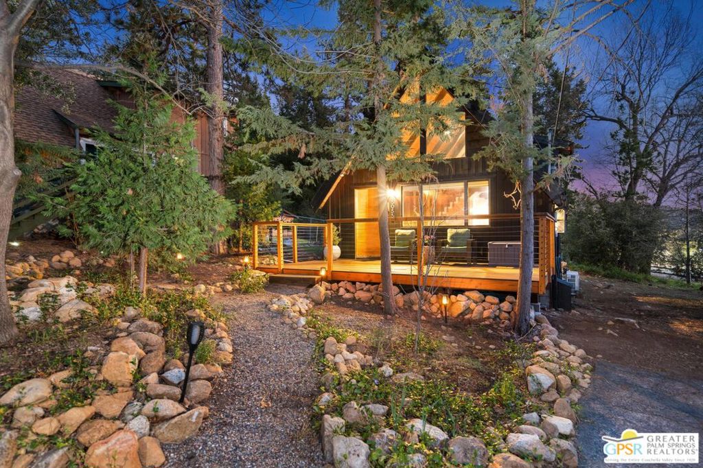 55055 John Muir Road Property Photo 4