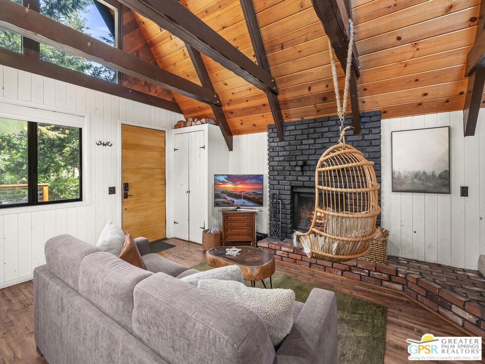 55055 John Muir Road Property Photo 8