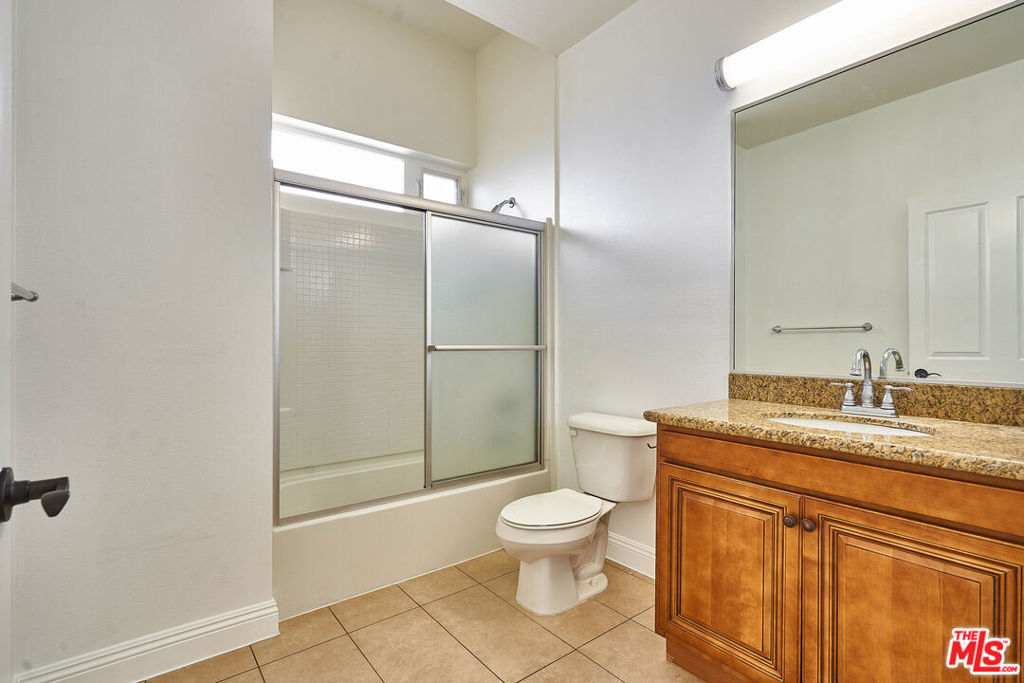 345 S Gramercy Place Ph3 Property Photo 7
